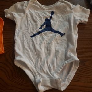 Air Jordan onesie 3/6 m
